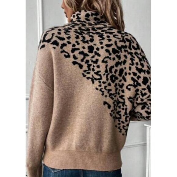 Casual Camel Leopard Print Pattern Pullover - Picture 3 of 4